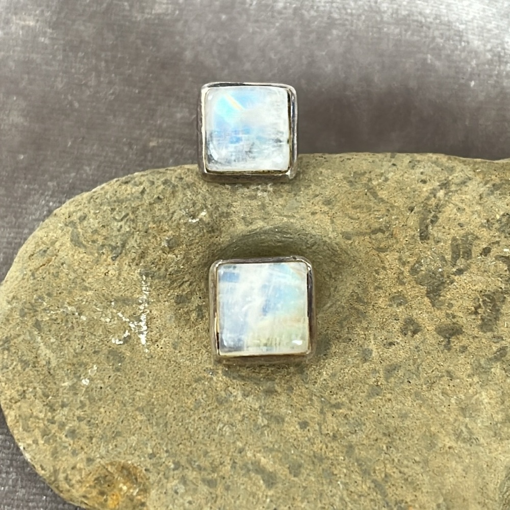 Sundance Curve Of The Moon Earrings